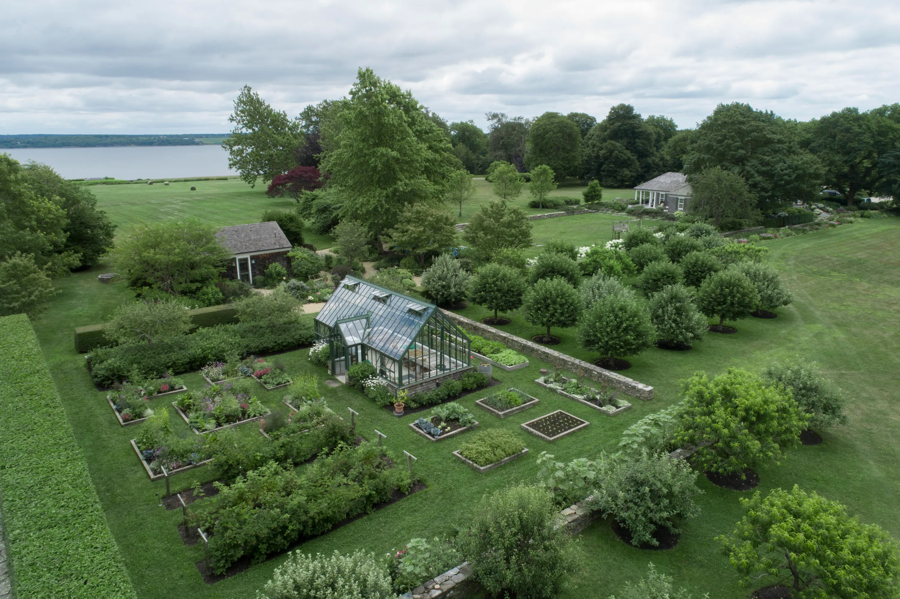 008 Hoerr Schaudt New England Farm