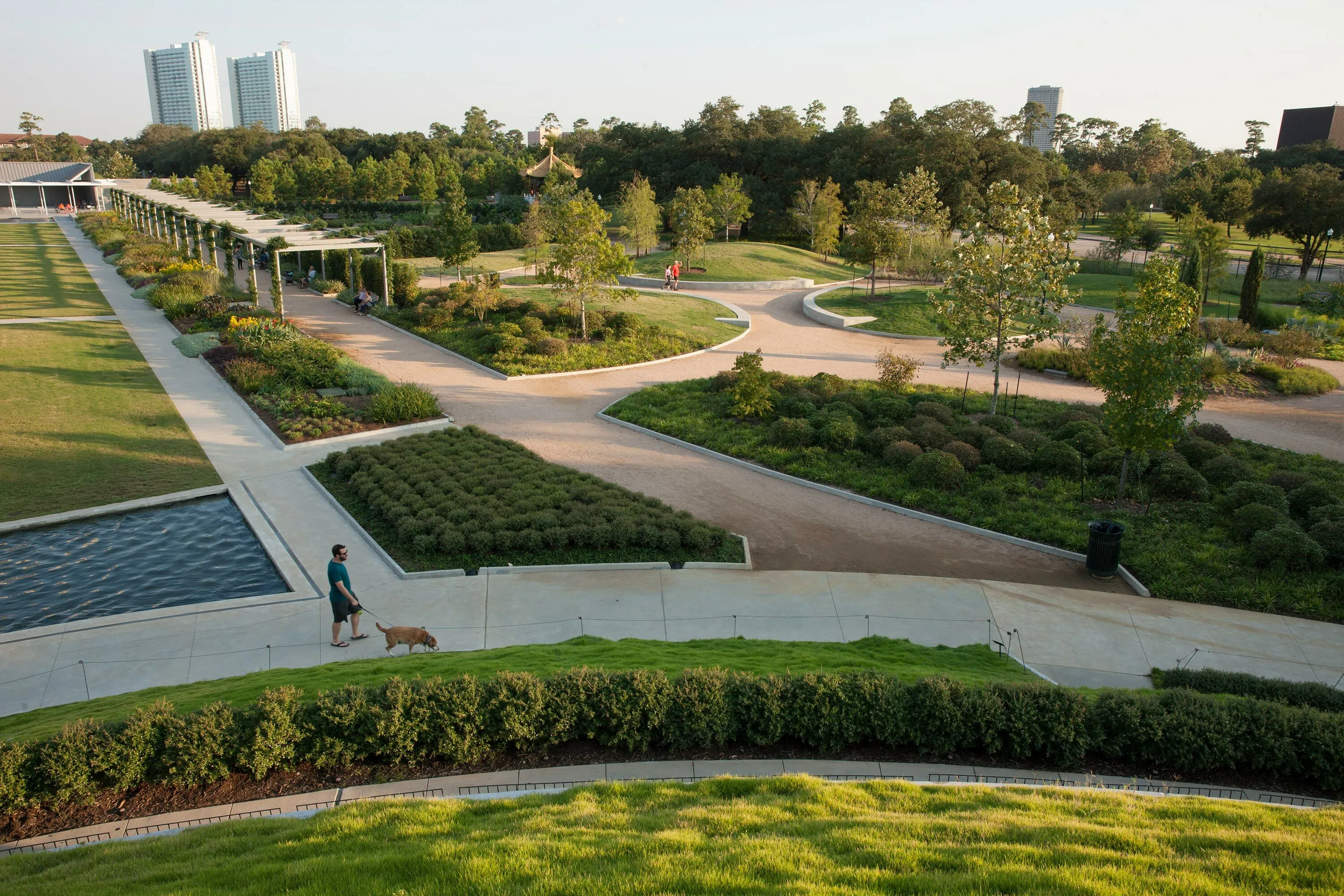 10 aerial drone walk path mcgovern centennial gardens hoerrschaudt