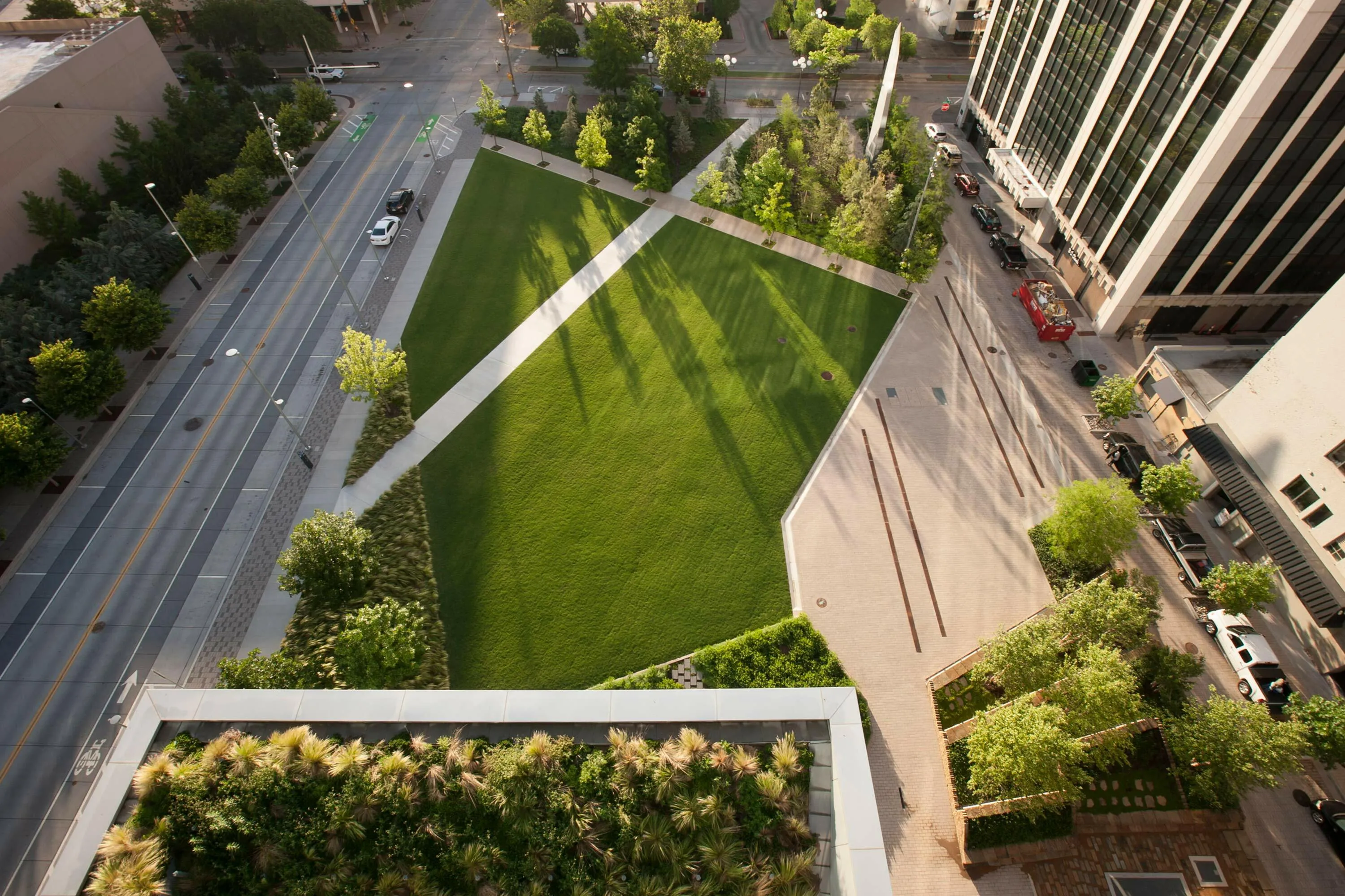 10 drone grass shady sandridge hoerrschaudt