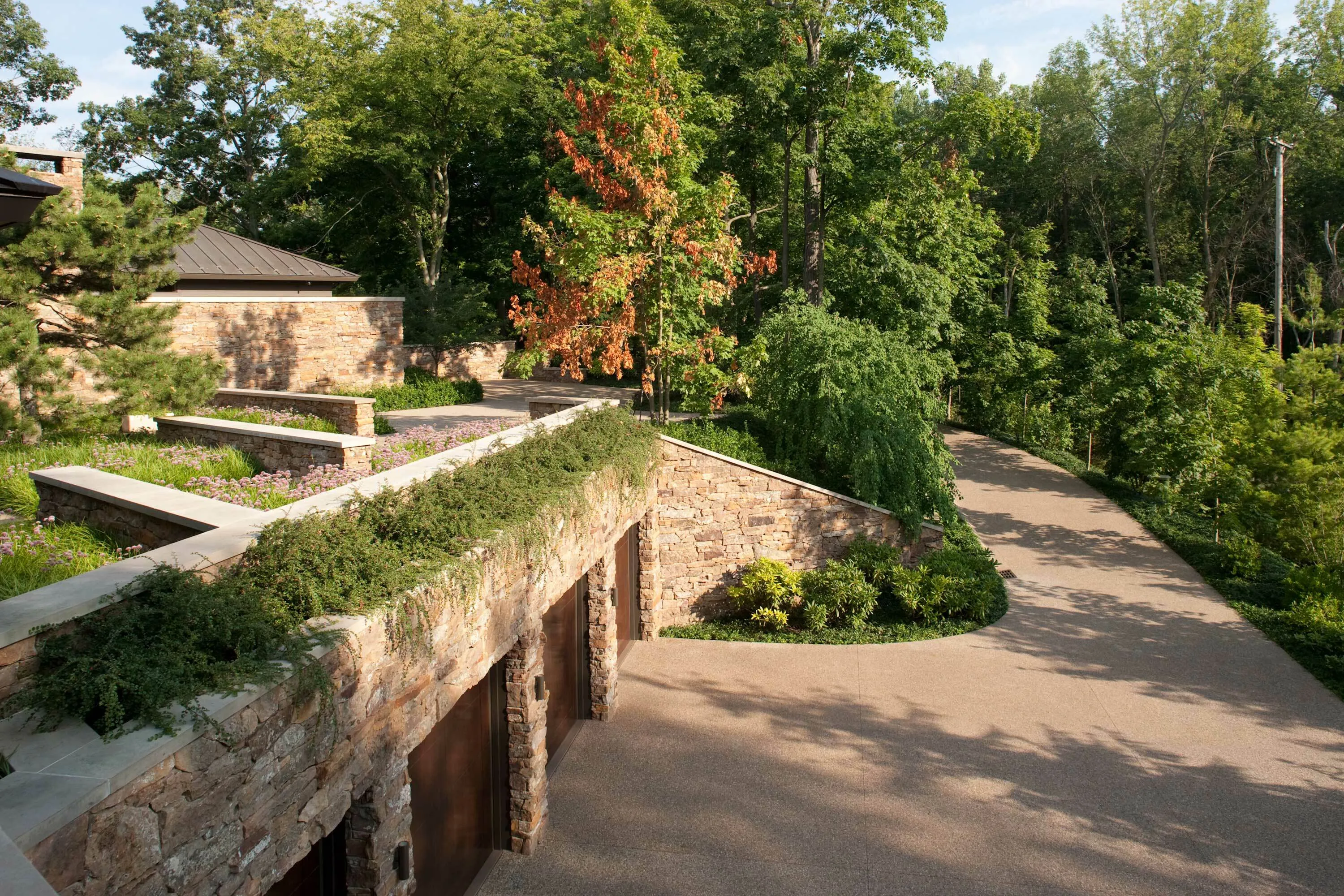 6 driveway garage bissel hilltoplakehouse hoerrschaudt