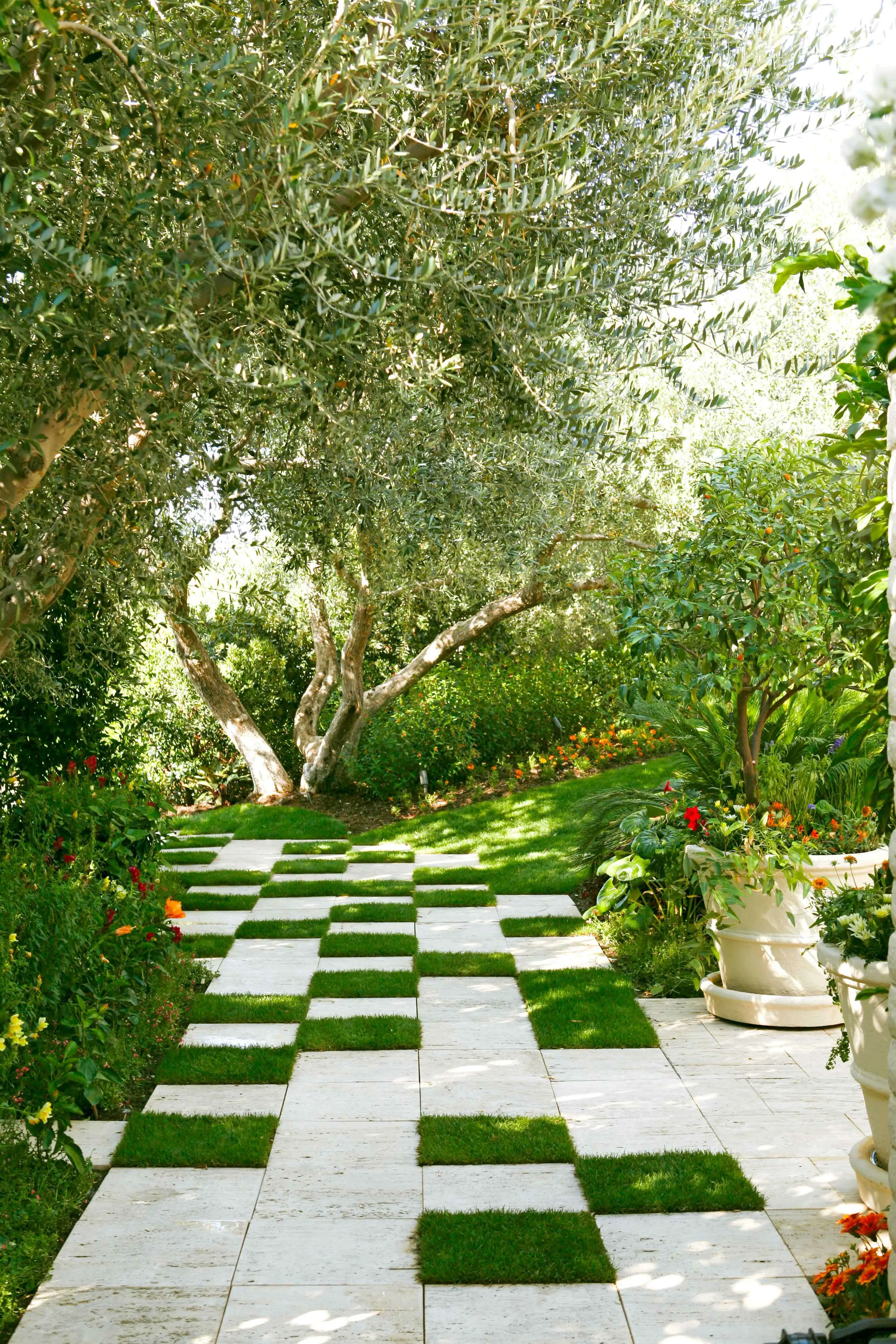 7 B limestone pavers path renker californiamasterpiece hoerrschaudt