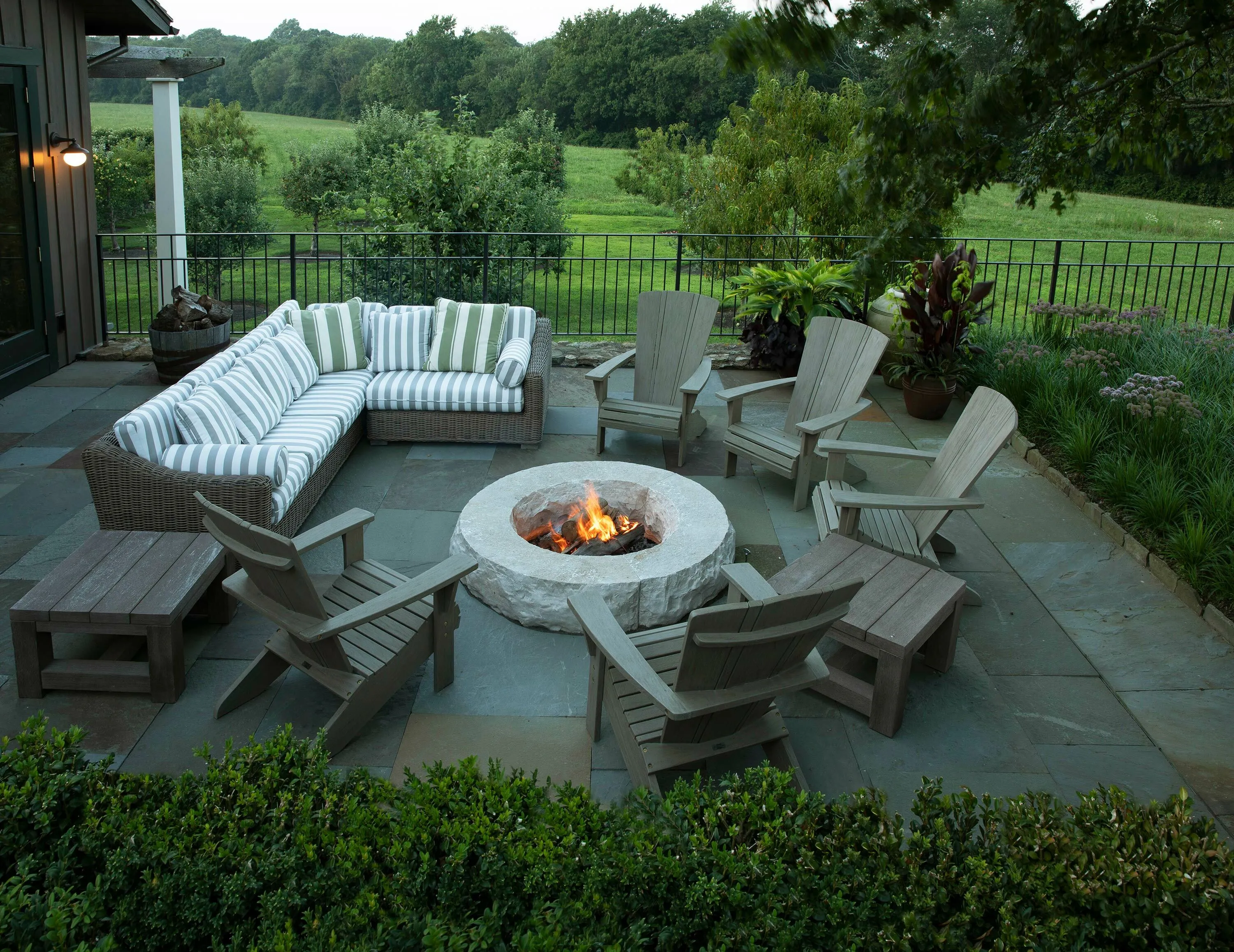 8 firepit sectional glascock hoerrschaudt