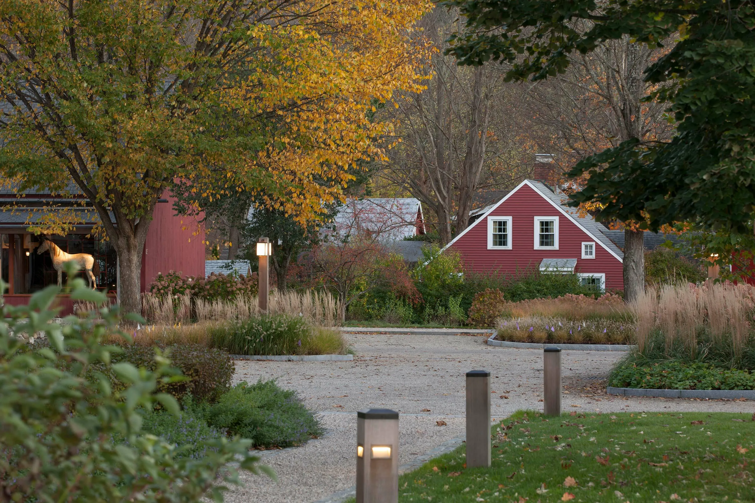 4 red barn white trim kent barns hoerrschaudt