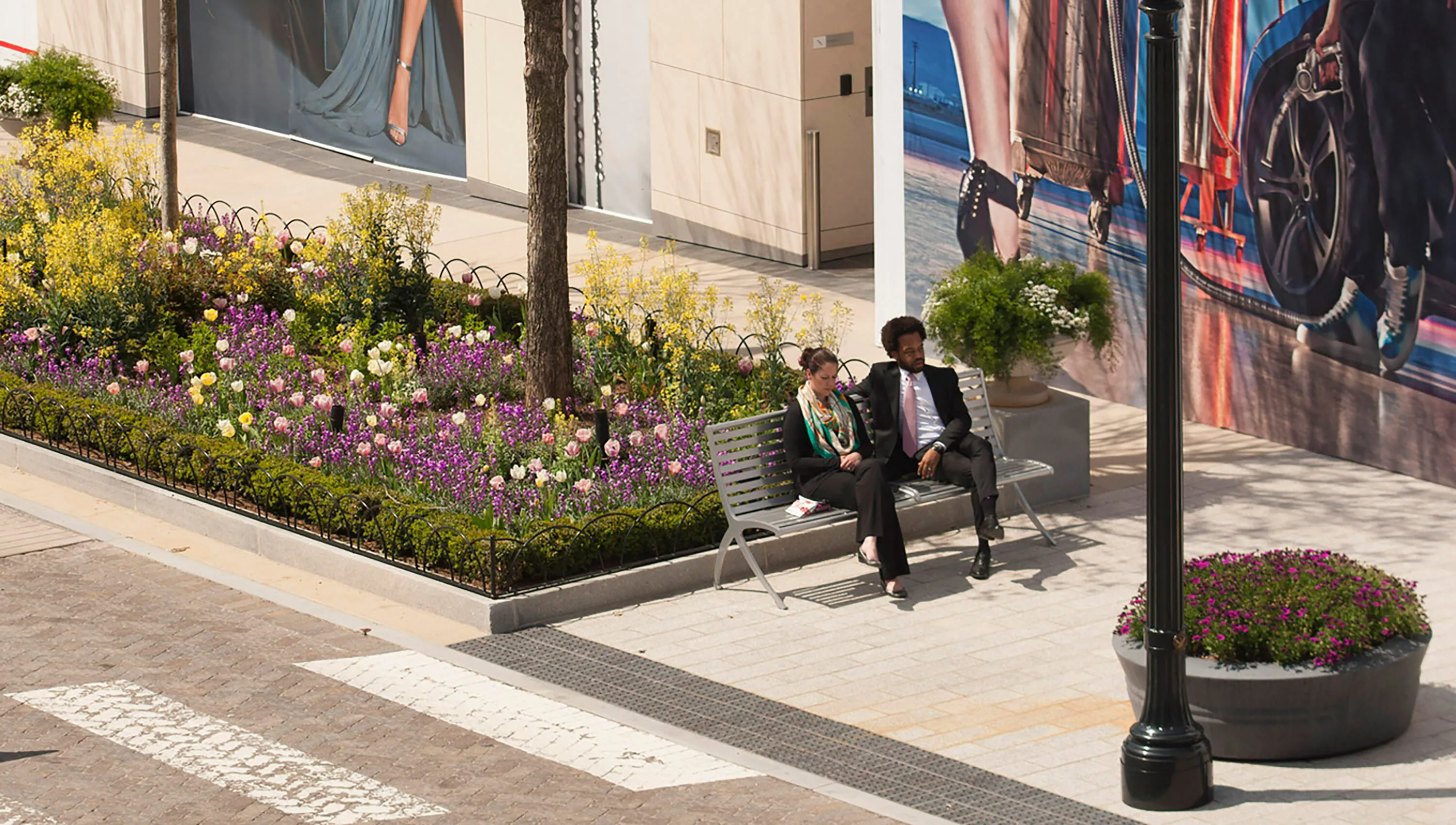 8 flowers people bench buckhead atlanta hoerrschaudt