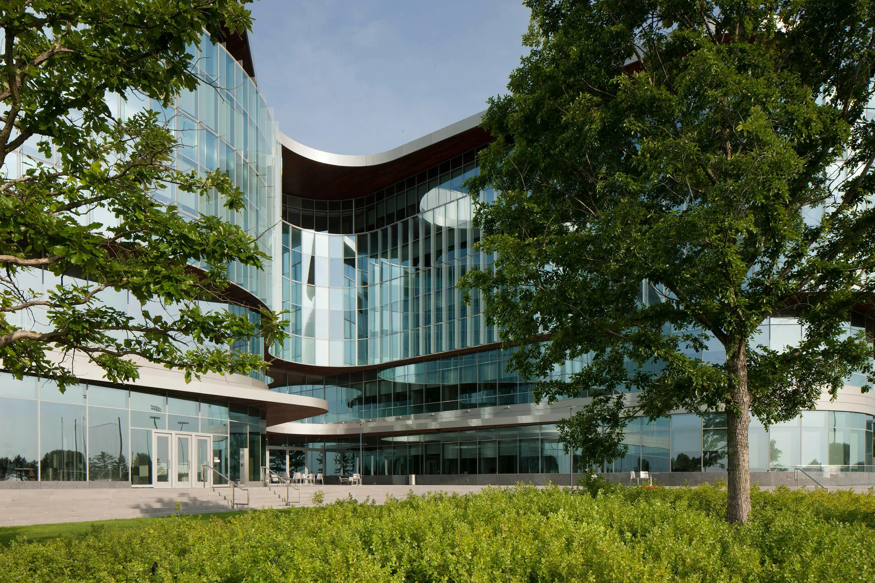 10 building trees entrance view northwestern kellogg hoerrschaudt