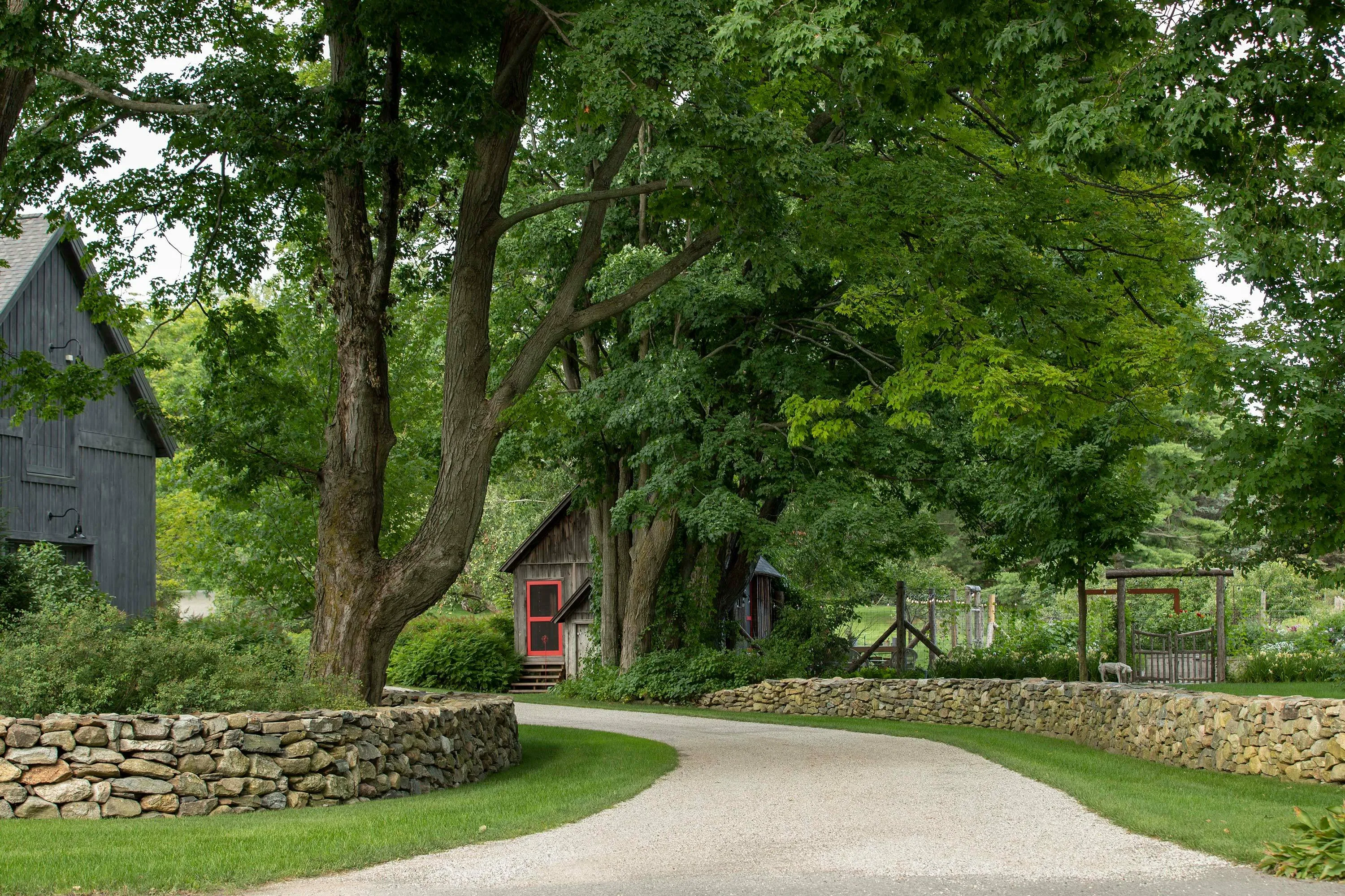 10 pebbleroadsmallstonewall prairiesummerhome hoerrschaudt