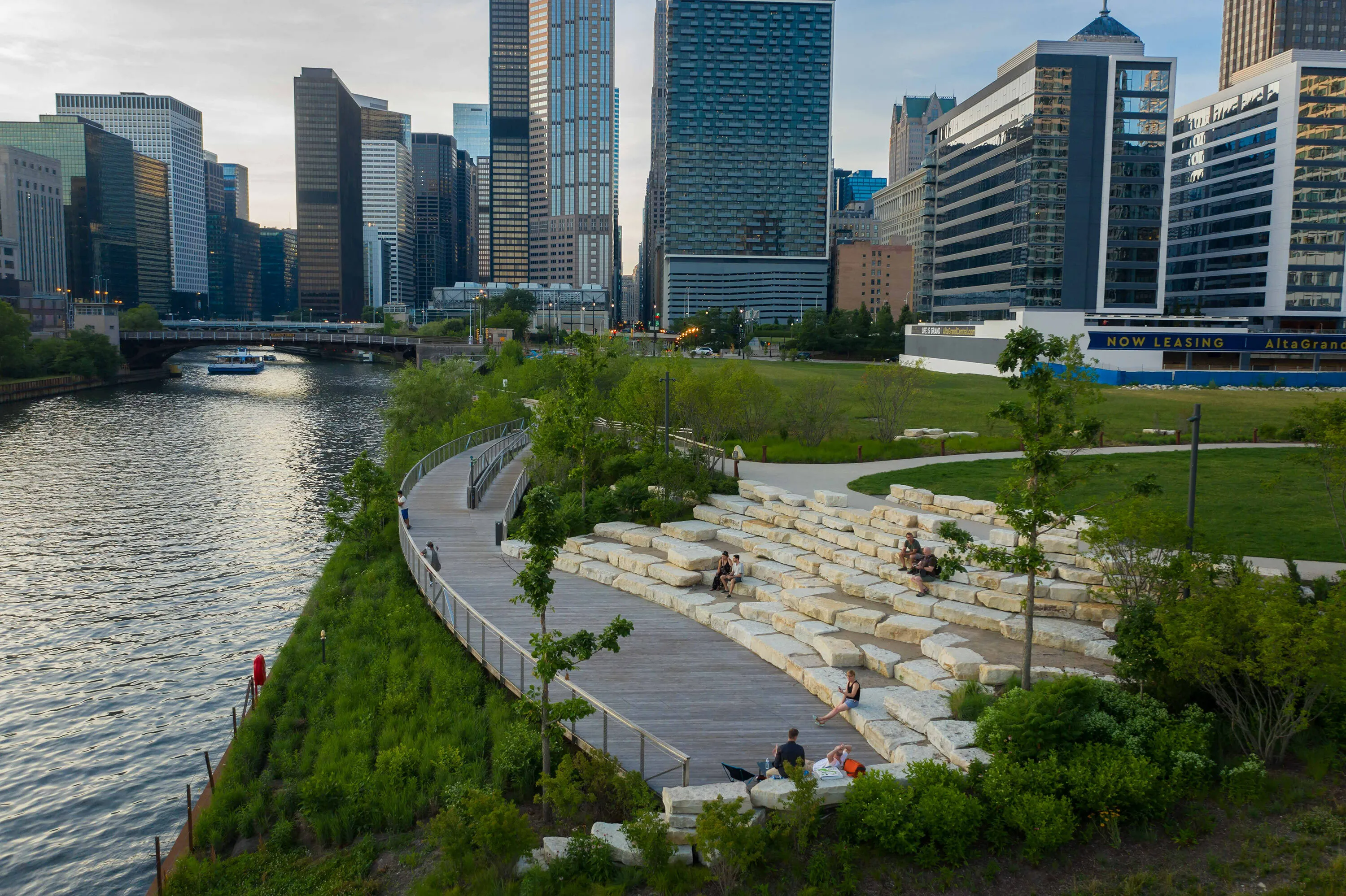 3 drone skyline chicago river southbank park riverline development hoerrschaudt