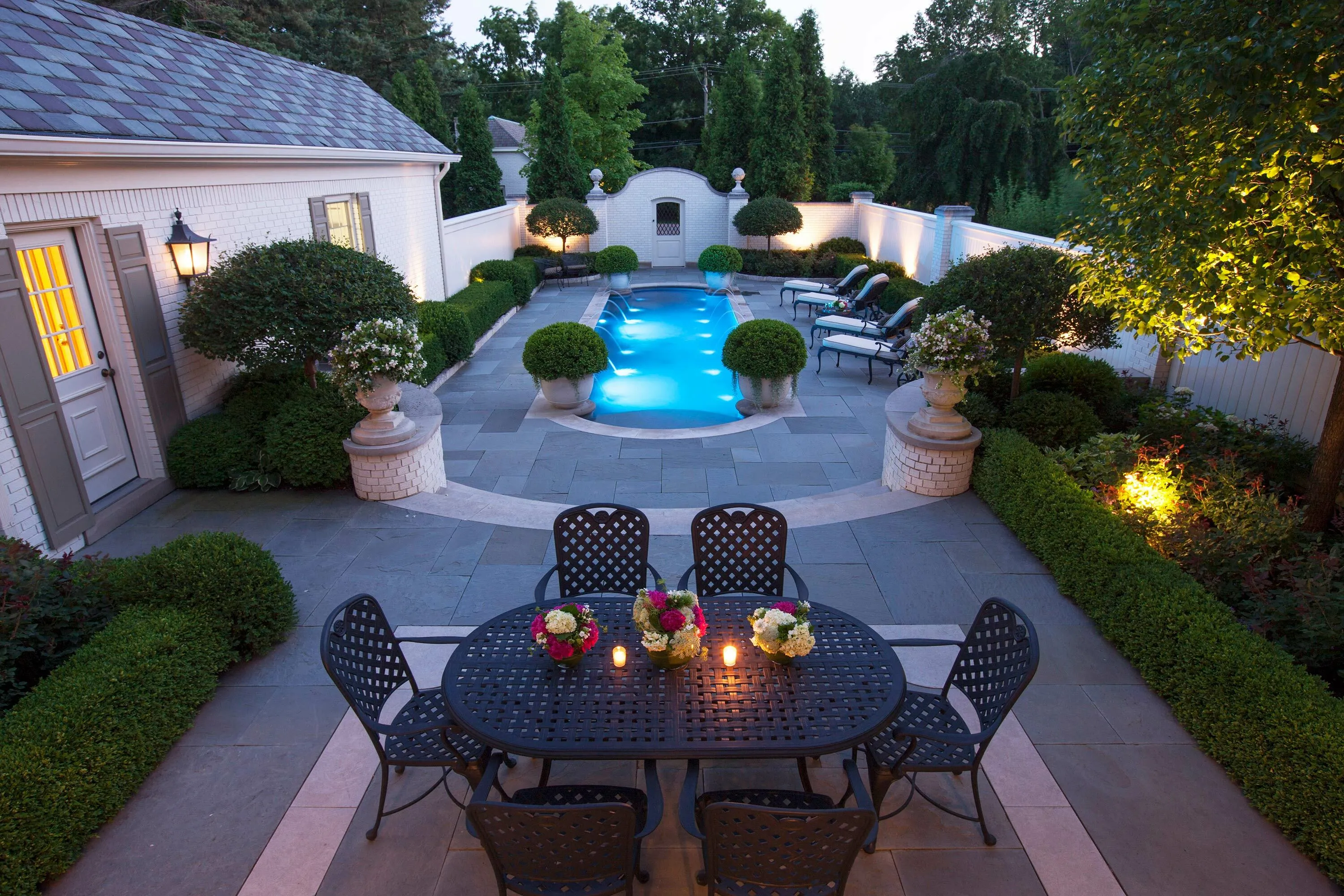 3 patio fountain grandviewresidence hoerrschaudt